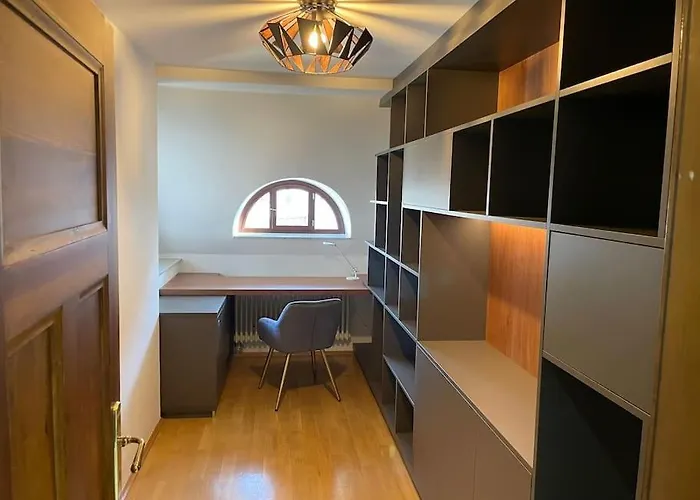 Verwunsches Haus Mit Parkplatz In Bester Lage Holiday home Markkleeberg